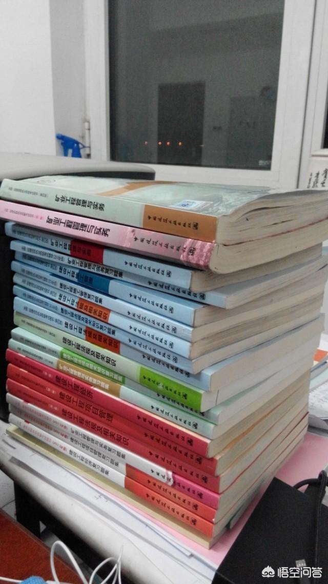 如何選擇考二級建造師的專業(yè)啊？  第1張