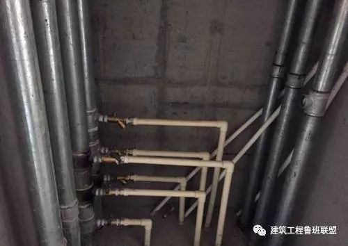 施工現(xiàn)場(chǎng)質(zhì)量檢查的八字真經(jīng)：看、摸、敲、照、靠、量、吊、套  第4張