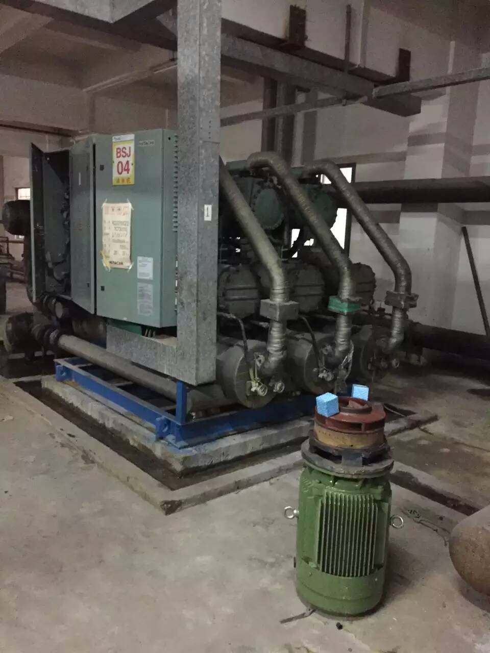 冷水機維修水冷工業(yè)冷水機維修  第1張